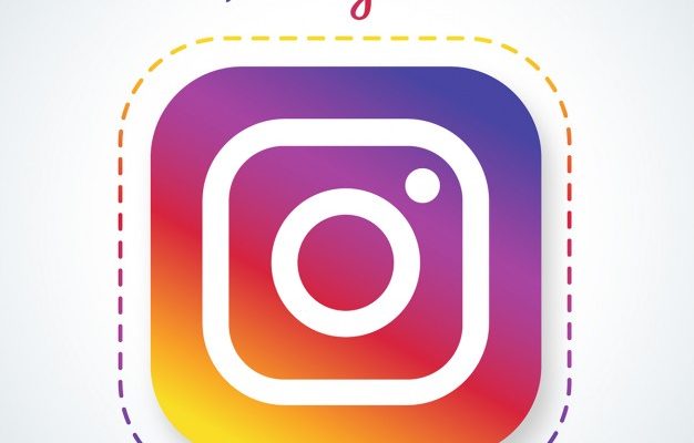 how to swipe on instagram pc